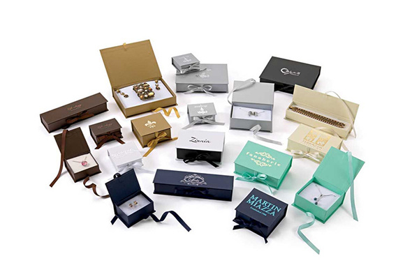 What is the future development of the jewelry packaging box industry